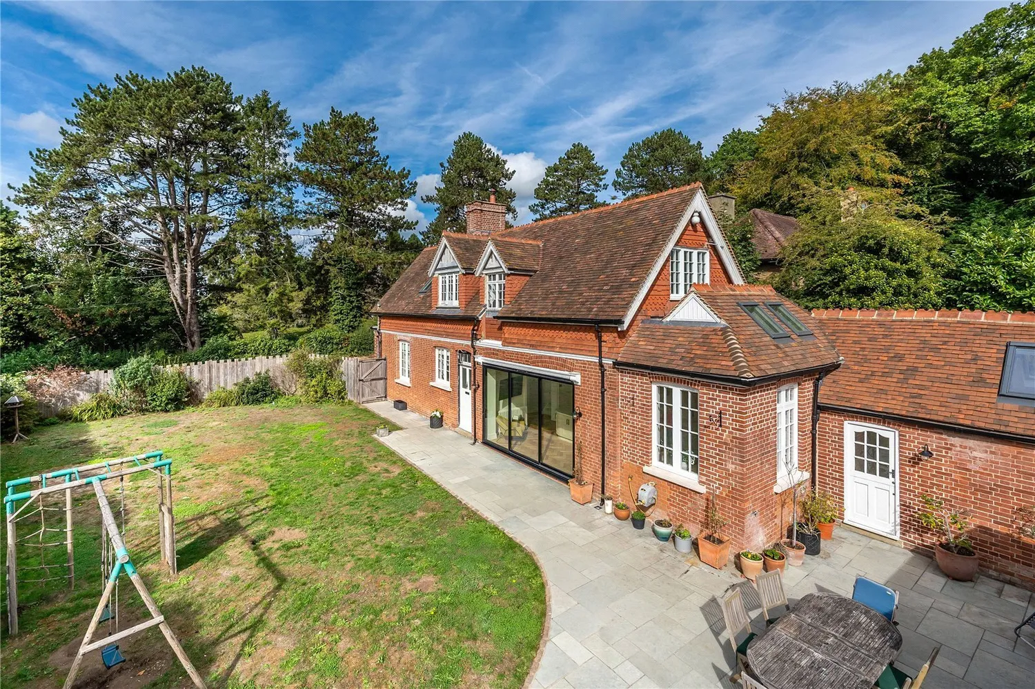 The Ridge, Woldingham, CR3 photo 27