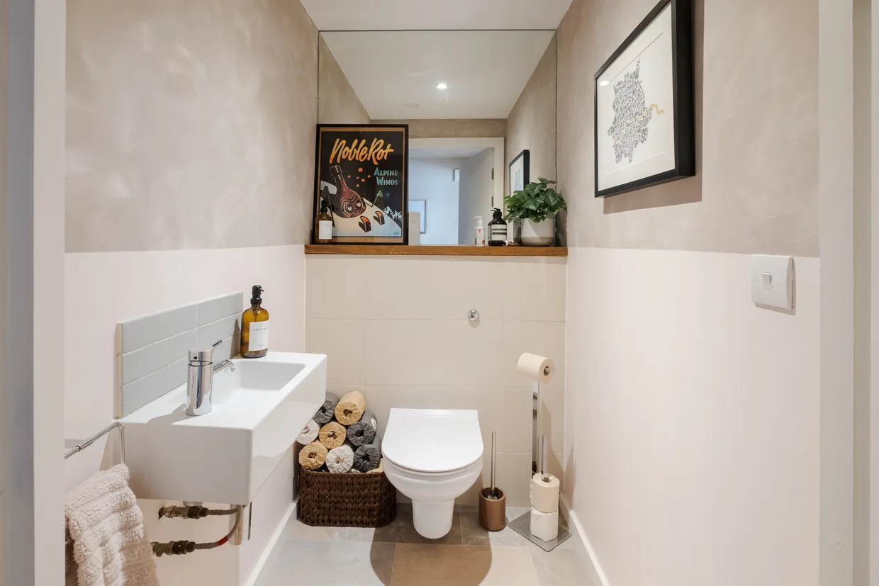 Hornsey Road, London, N7 photo 14