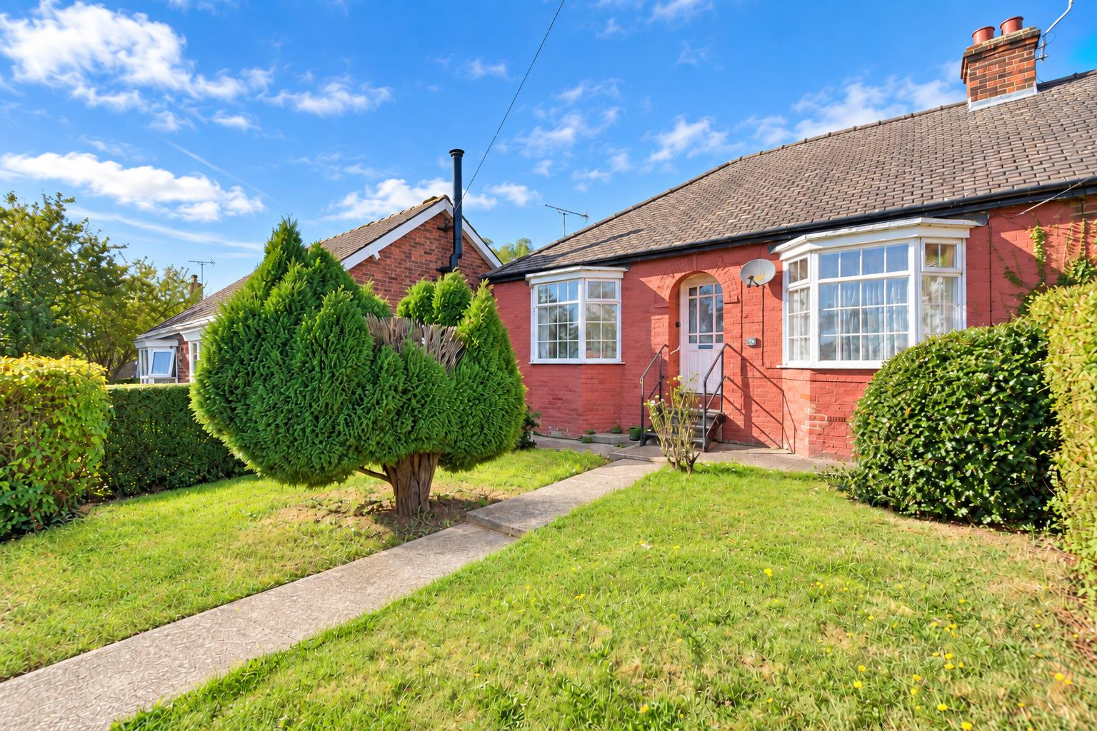 Chichester Bungalows, Sproatley Image 1