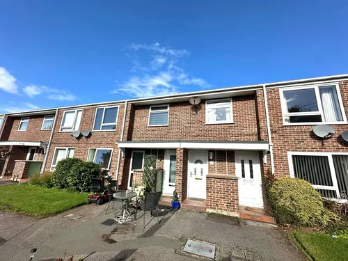 The Heys, Wharfdale Drive, Easthamphoto