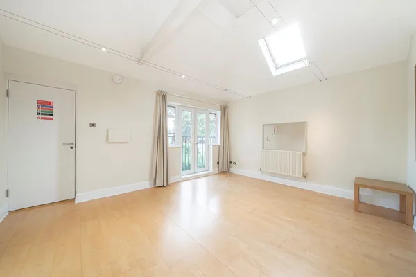 Gainsborough Road, Kew, TW9 photo 3