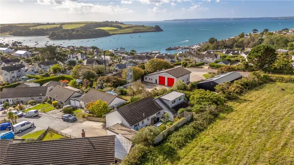 Pen Brea Close, St. Mawes, TR2 photo 14