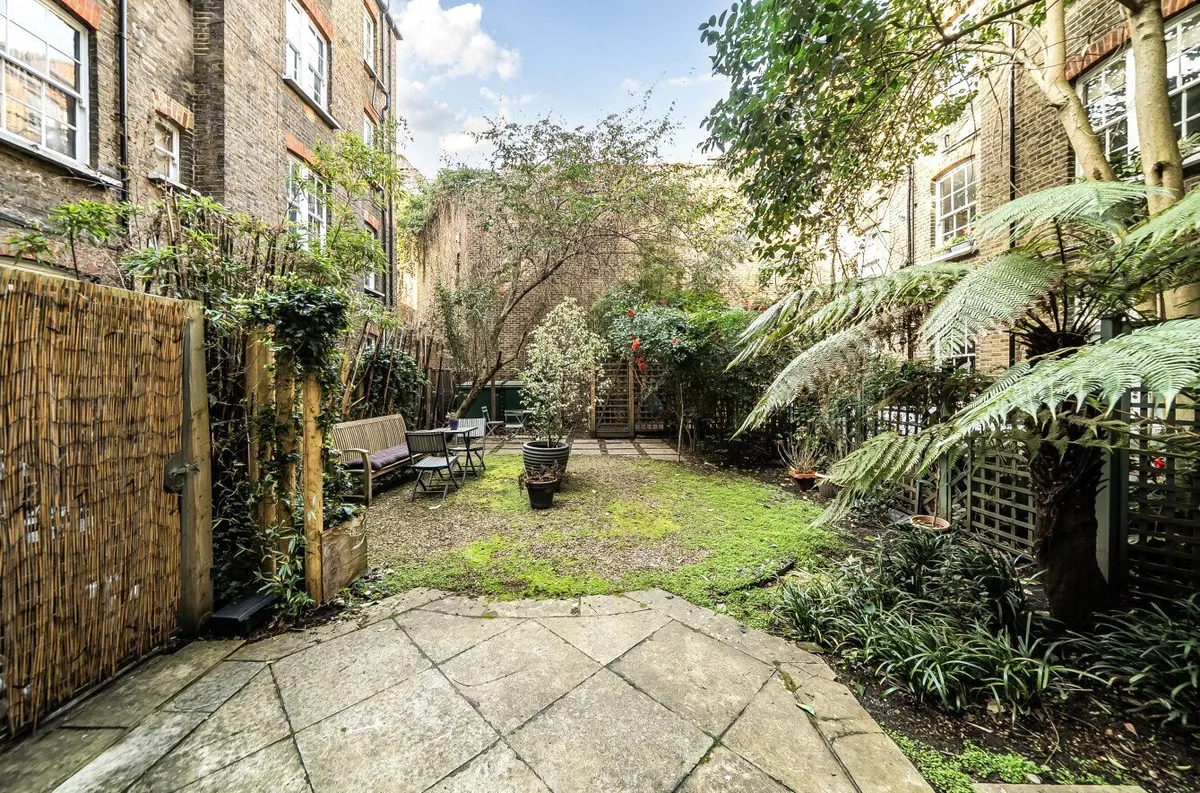 Warwick Chambers, Pater Street, London, W8