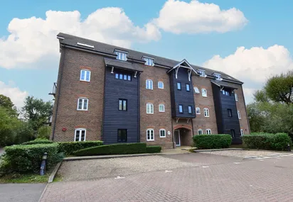 Springwell Lane, Ridge House Springwell Lane, WD3