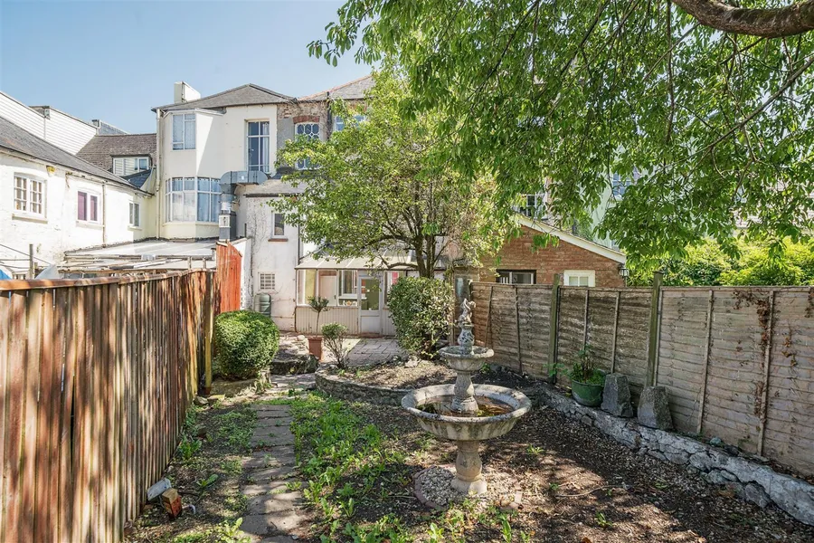 Property Image 9