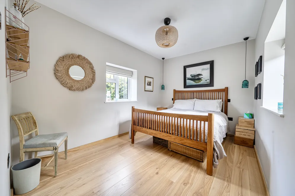 Hoe Street, Hambledon, PO7 photo 6