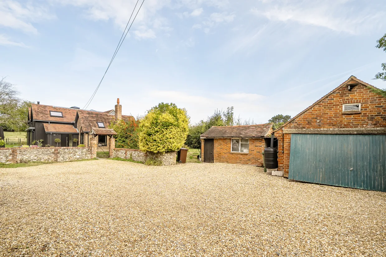 Hoe Street, Hambledon, PO7 photo 9