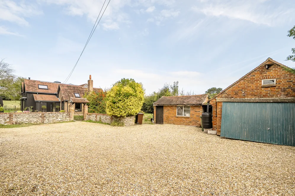 Hoe Street, Hambledon, PO7 photo 9