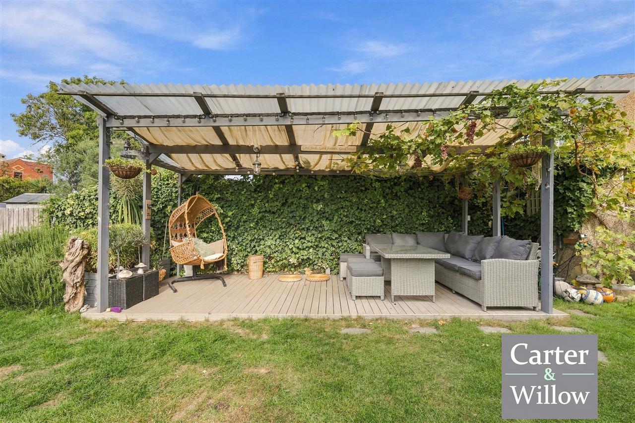 Marston Avenue, Essex Image 23