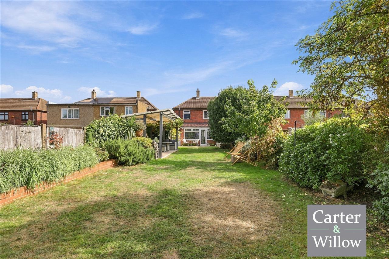 Marston Avenue, Essex Image 27