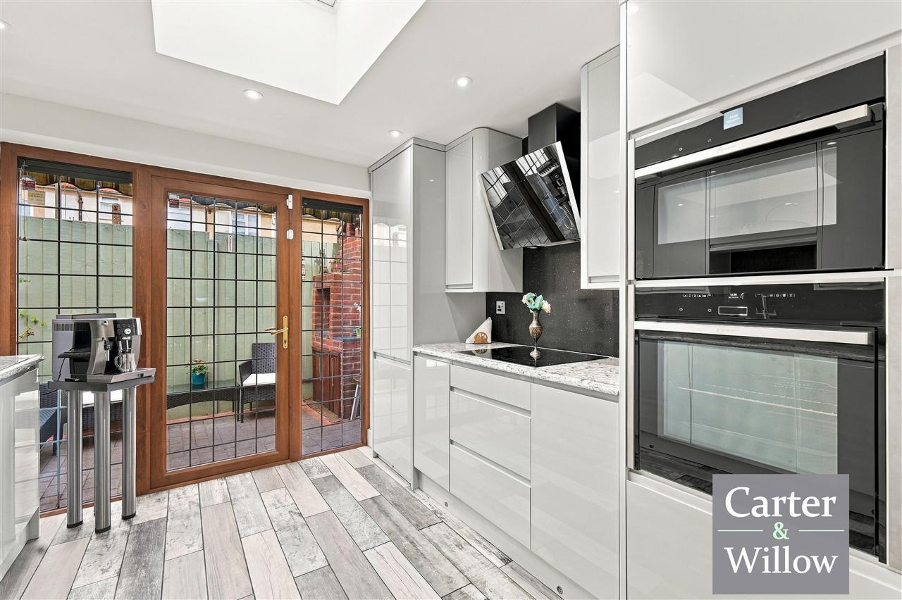 Joyners Close, Essex Image 11