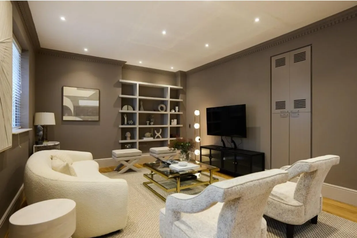 NW3 photo 1