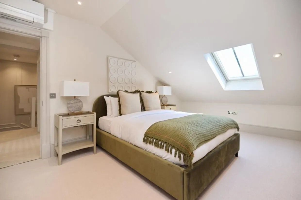 NW3 photo 3