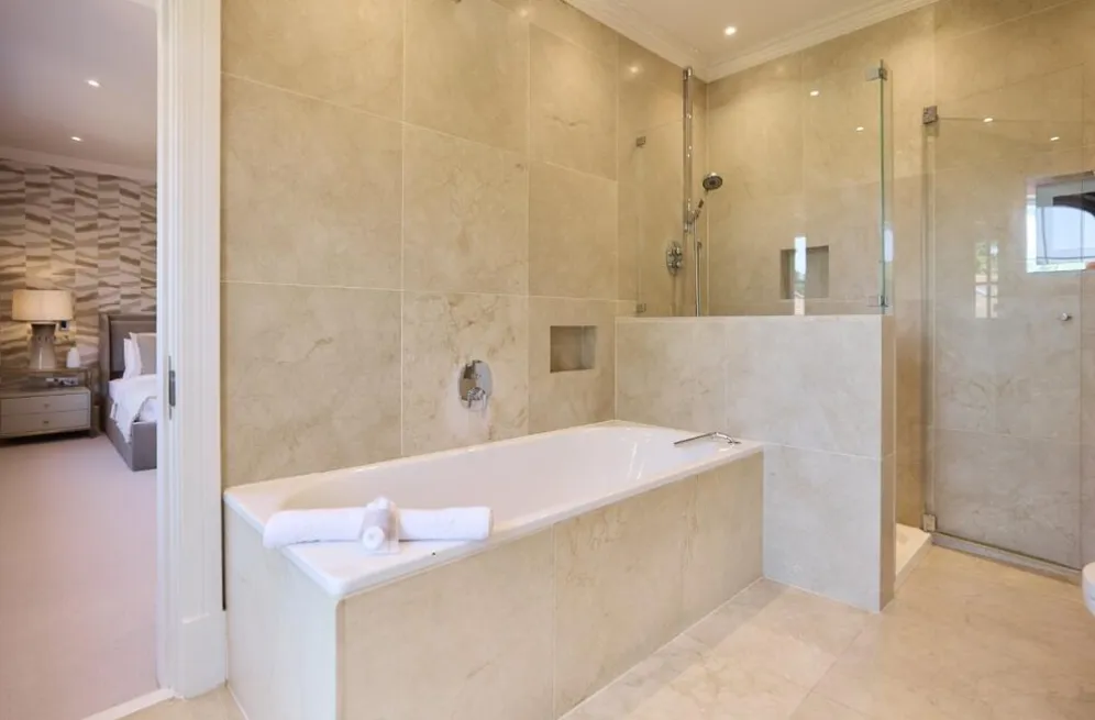 NW3 photo 11