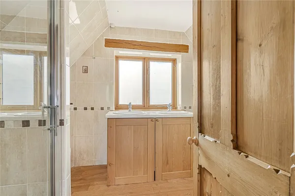 Bliss Lane, Flore, NN7 photo 11