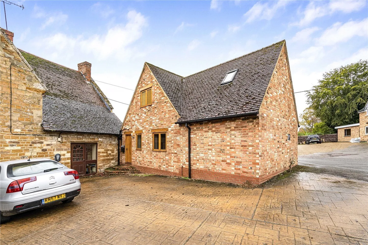 Bliss Lane, Flore, NN7 photo 15