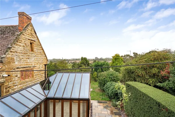 Bliss Lane, Flore, NN7 photo 16