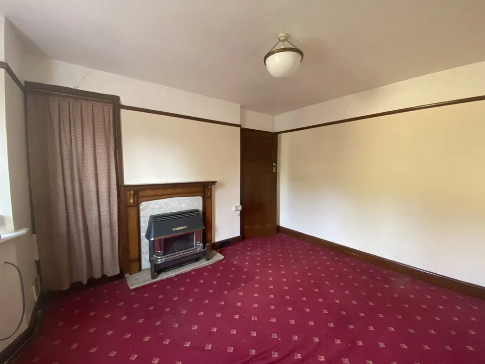 Property carousel item 4
