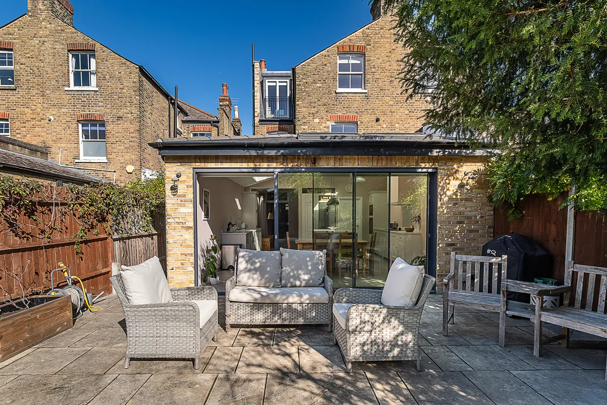 Haydon Park Road, London, SW19 photo 9