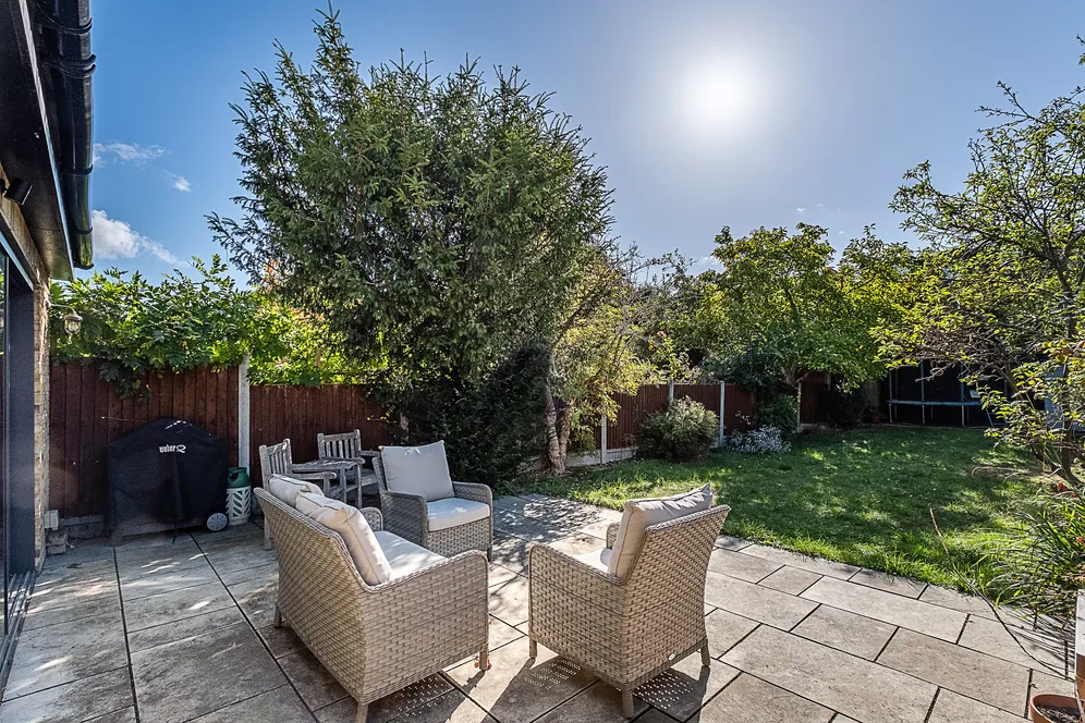 Haydon Park Road, London, SW19 photo 11