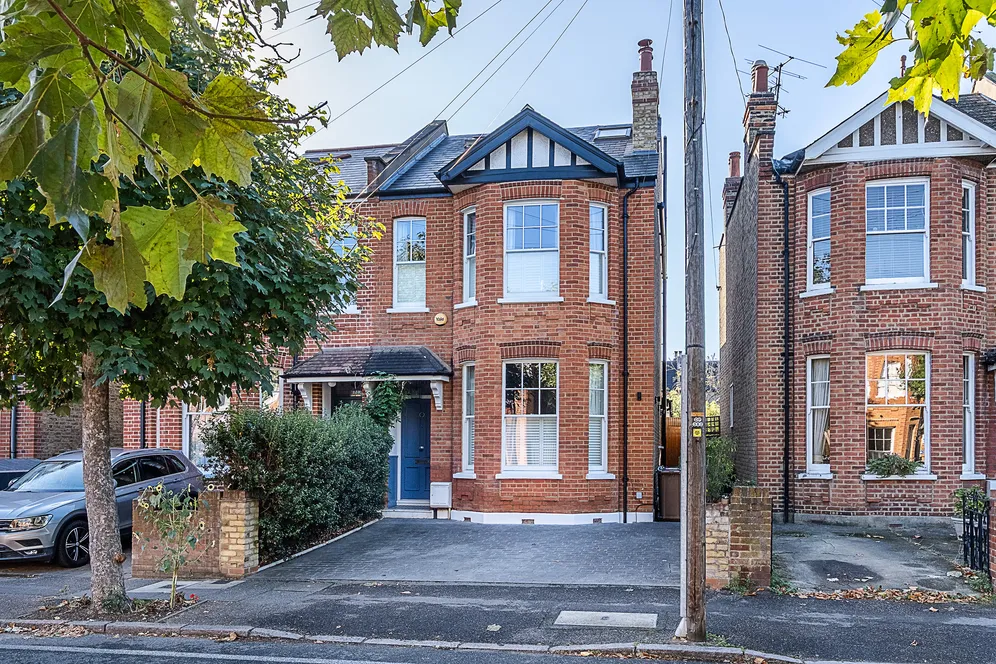 Haydon Park Road, London, SW19 photo 24