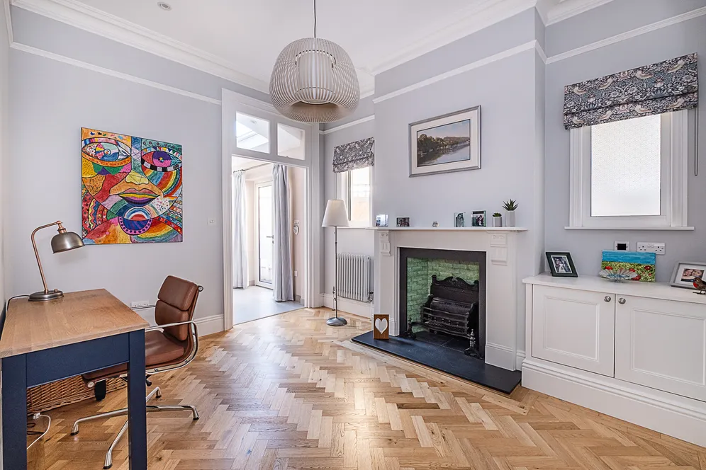 Haydon Park Road, London, SW19 photo 34