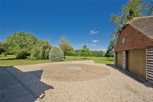 Sutton Park, Sutton Green, GU4 photo 19