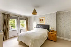 Burlington Road, London, W4 photo 15