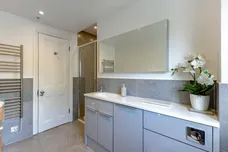 Burlington Road, London, W4 photo 19