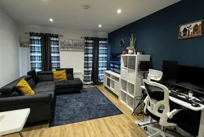 Main property image