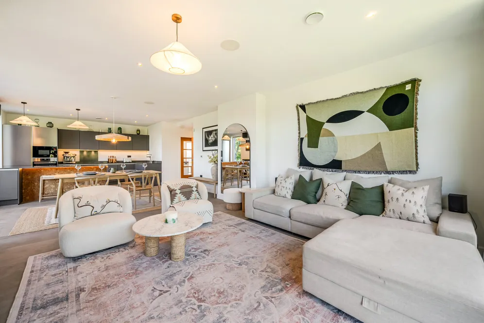 Peace Meadow Close, Lower Bourne, Farnham, GU10 photo 6