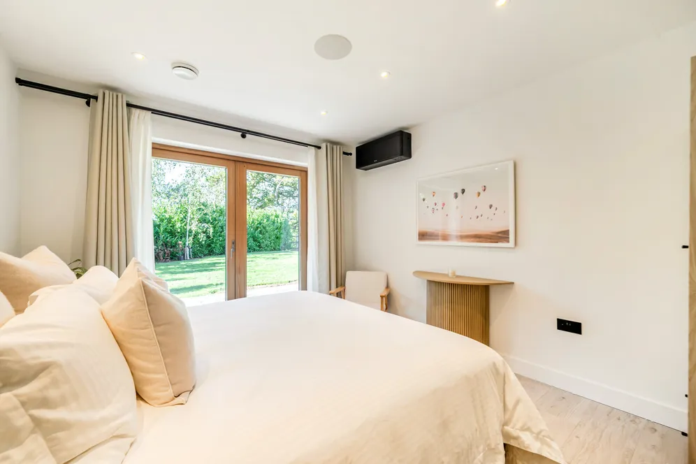 Peace Meadow Close, Lower Bourne, Farnham, GU10 photo 27