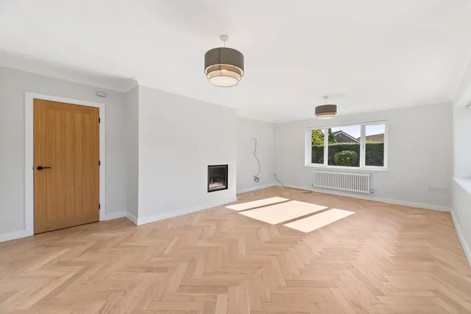 Property carousel image 9