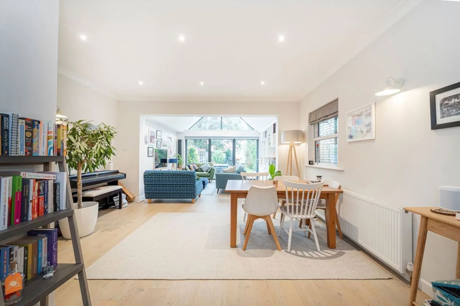 Elmgrove Road, Weybridge, KT13 photo 4
