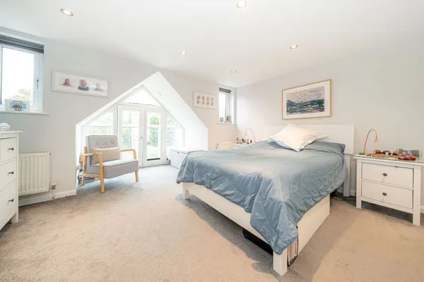 Elmgrove Road, Weybridge, KT13 photo 5