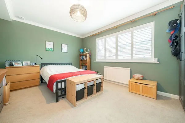Elmgrove Road, Weybridge, KT13 photo 6