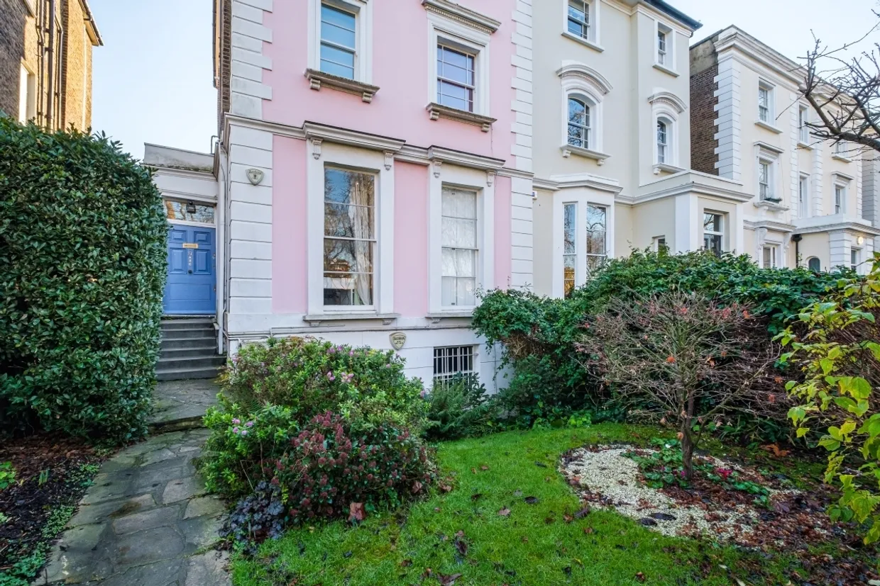 Camden Square London NW1 photo 1