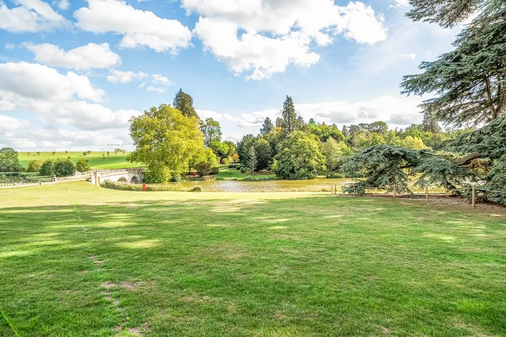The Coach House Compton Verney CV35 photo 2