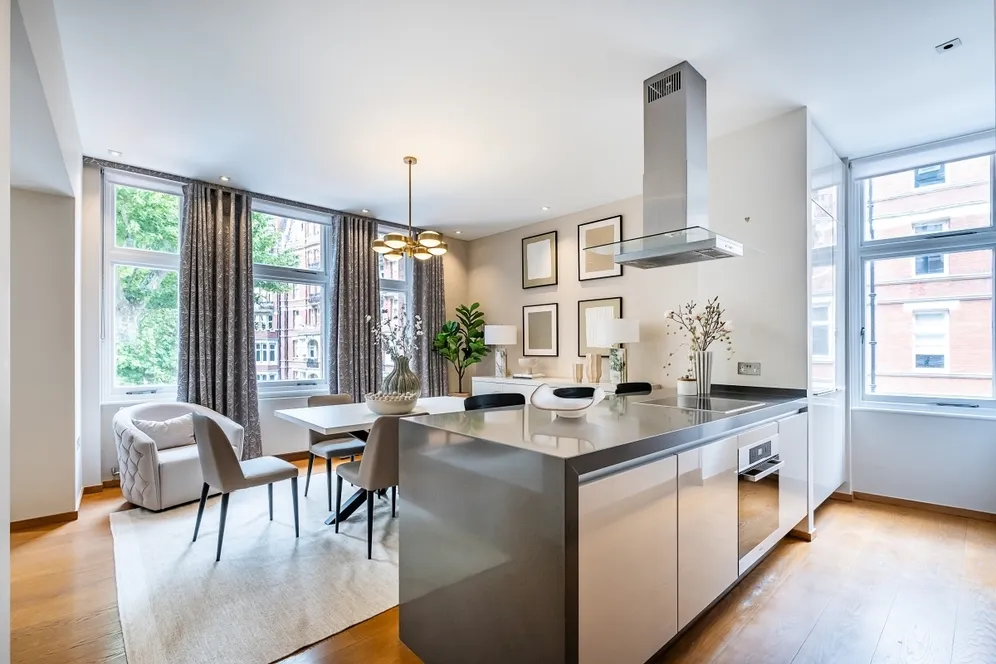 Iverna Court London W8 photo 7
