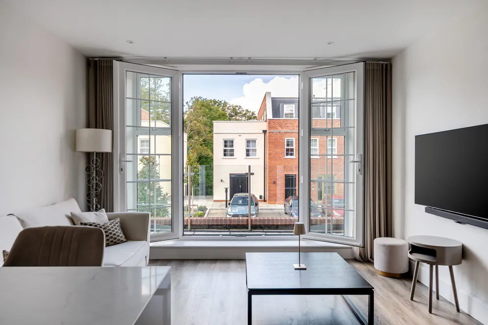 Jubilee Gardens, Weybridge, KT13 photo 10