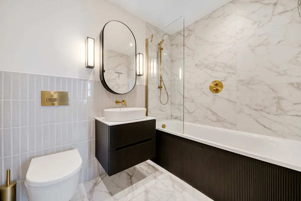 Jubilee Gardens, Weybridge, KT13 photo 12