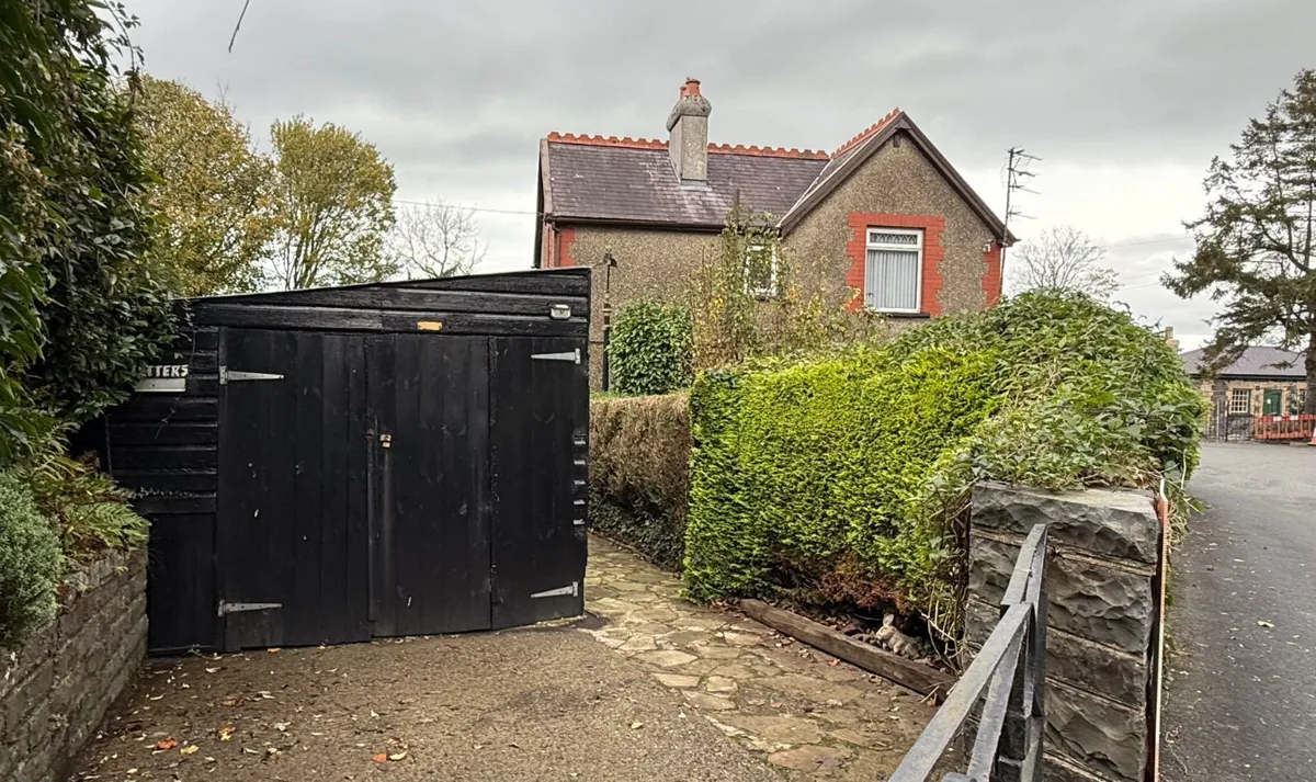 Dinas, Caernarfon, Gwynedd, LL54