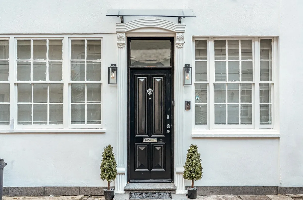 Elvaston Mews, South Kensington, London, SW7