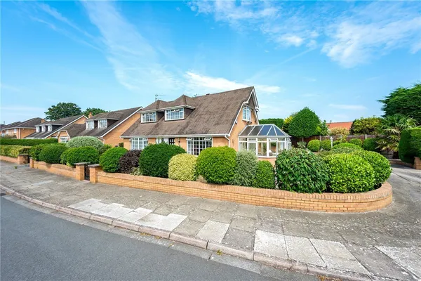 Twistfield Close, Southport, PR8 photo 2