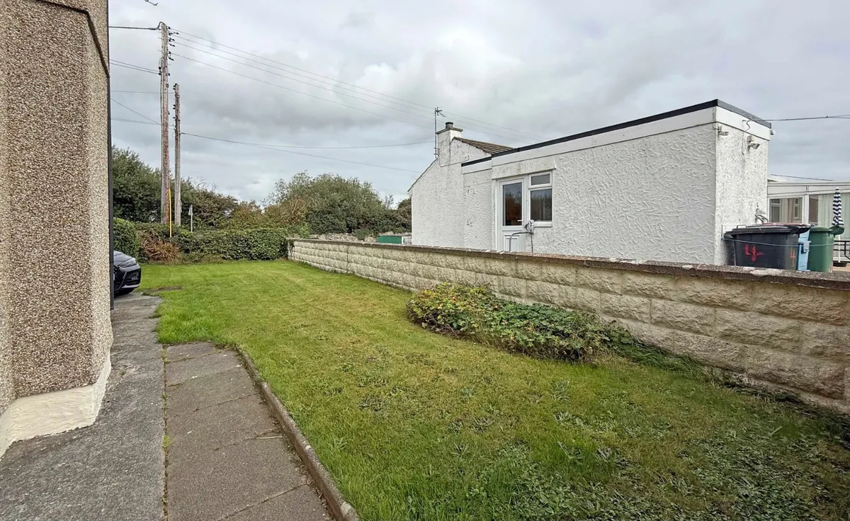 Ty Croes, Isle of Anglesey, LL63