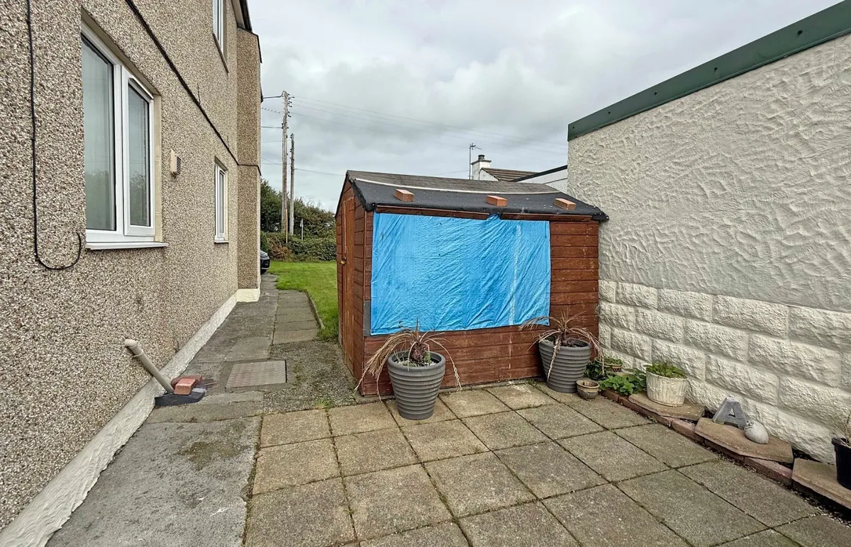 Ty Croes, Isle of Anglesey, LL63