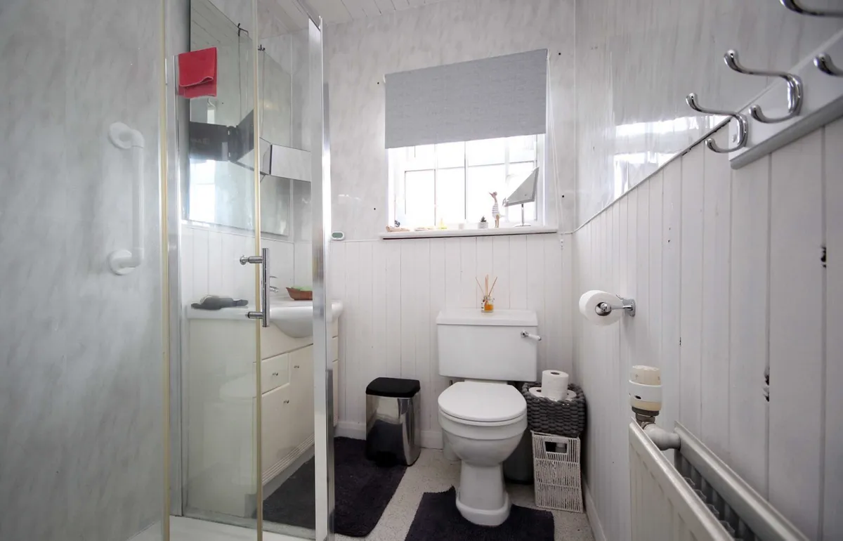 Ty Croes, Isle of Anglesey, LL63