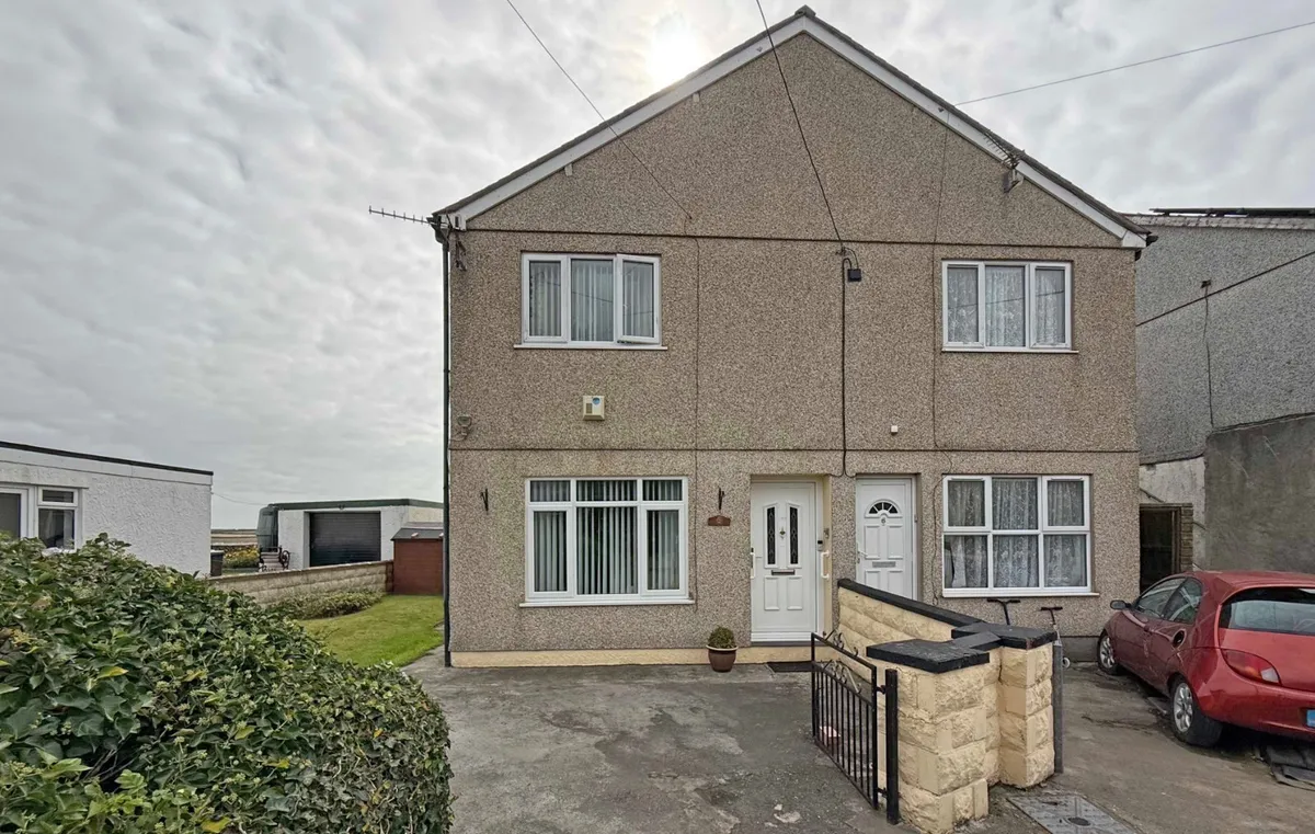 Ty Croes, Isle of Anglesey, LL63