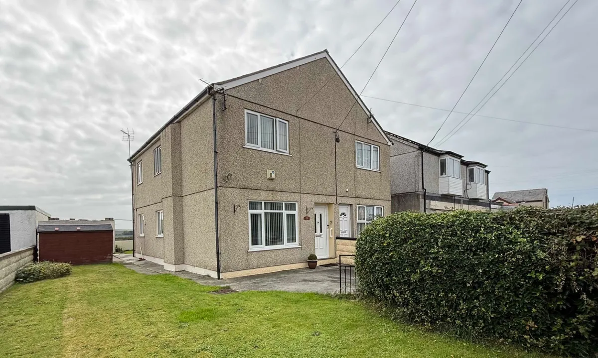 Ty Croes, Isle of Anglesey, LL63