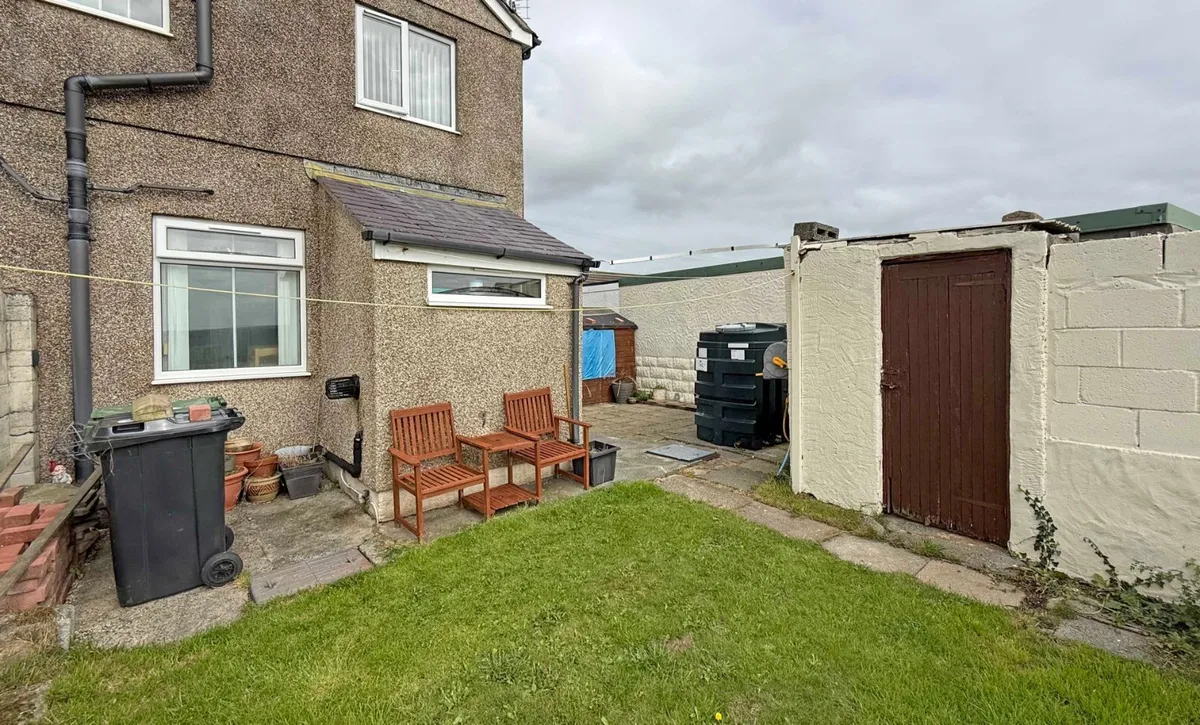 Ty Croes, Isle of Anglesey, LL63